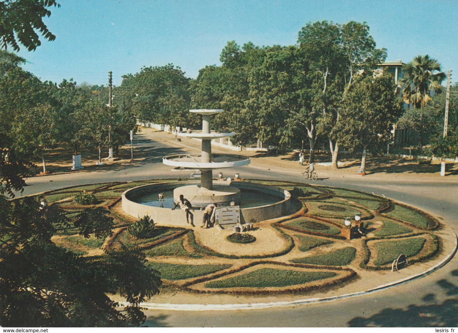 C.P. - PHOTO - RÉPUBLIQUE DU TCHAD - LA FONTAINE -   5084 - P. GLEIZE - Tchad