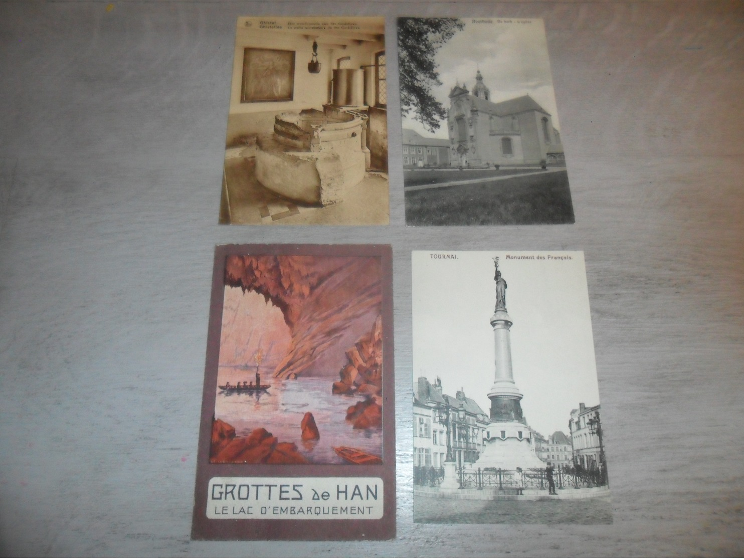 Grand lot de 100 cartes postales de Belgique        Groot lot van 100 postkaarten van België