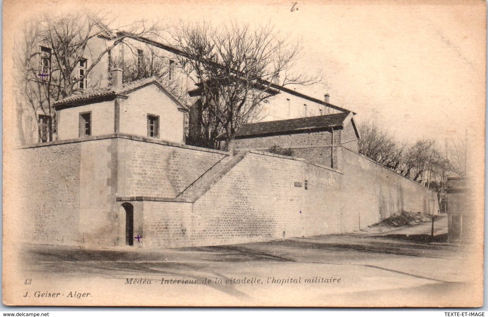 ALGERIE - MEDEA - Intérieur De La Citadelle, Hopital Militaire - Medea