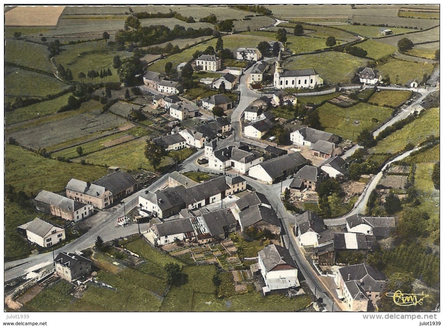 STRAIMONT ..-- Vue Aérienne Du Village . - Herbeumont