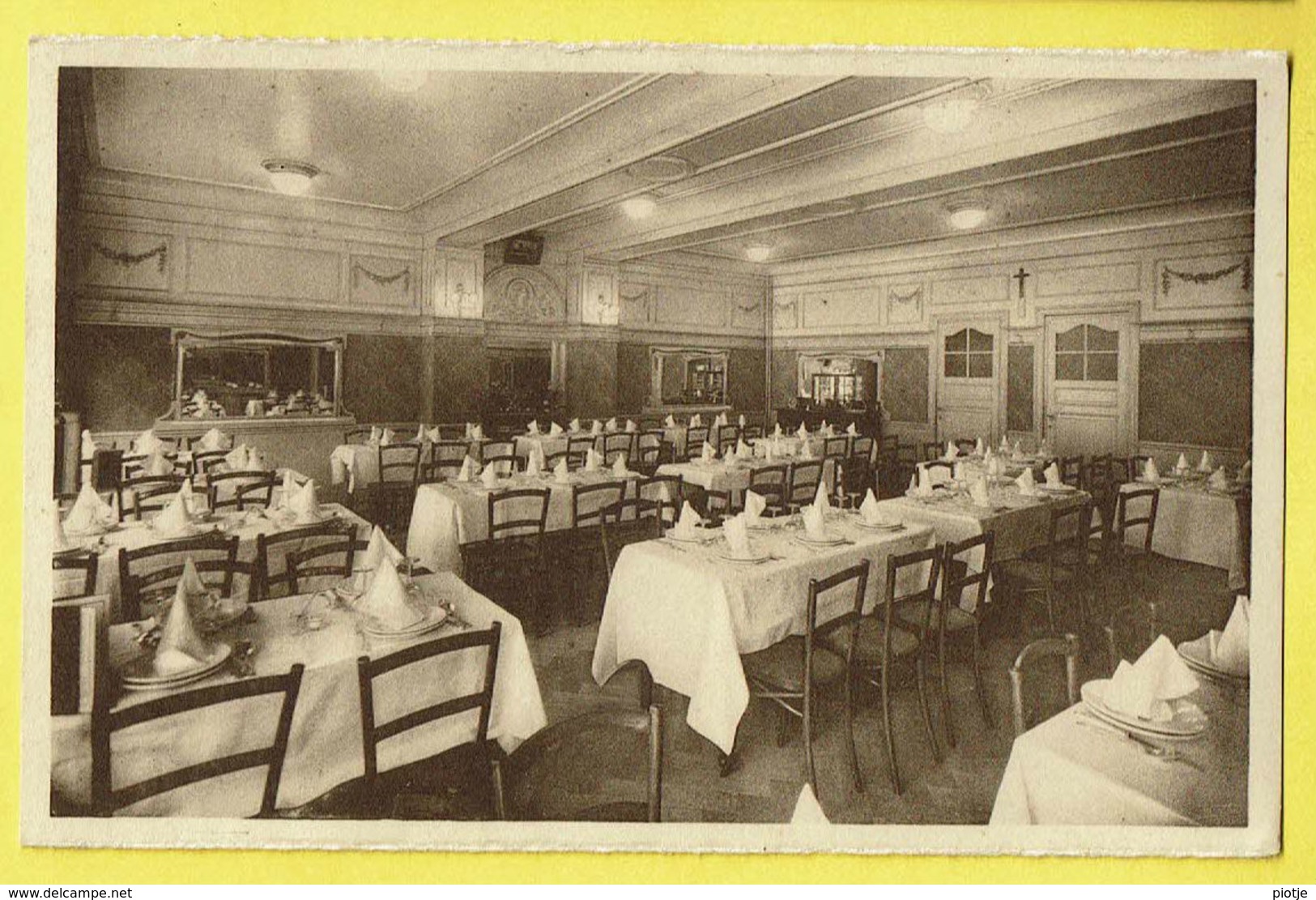 * Ieper - Ypres - Yper * (A. Montmorency 5230) Hotel Restaurant Ypriana, Intérieur, Rare TOP, Grande Salle à Manger - Ieper