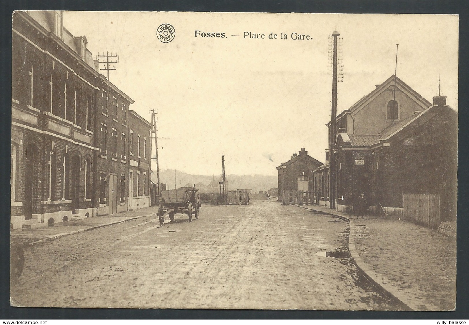 +++ CPA - FOSSES - Place De La Gare   // - Fosses-la-Ville