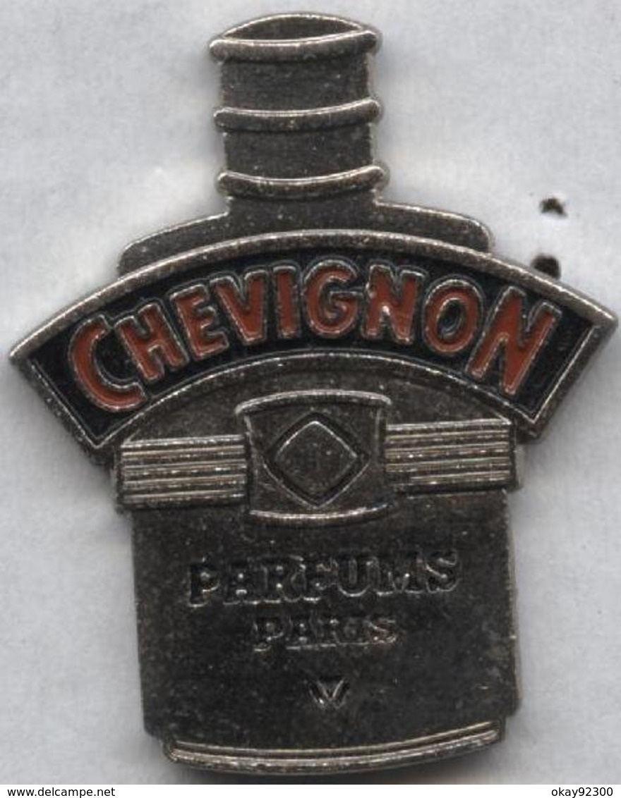 Pin's Parfum Perfume Chevignon - Parfums