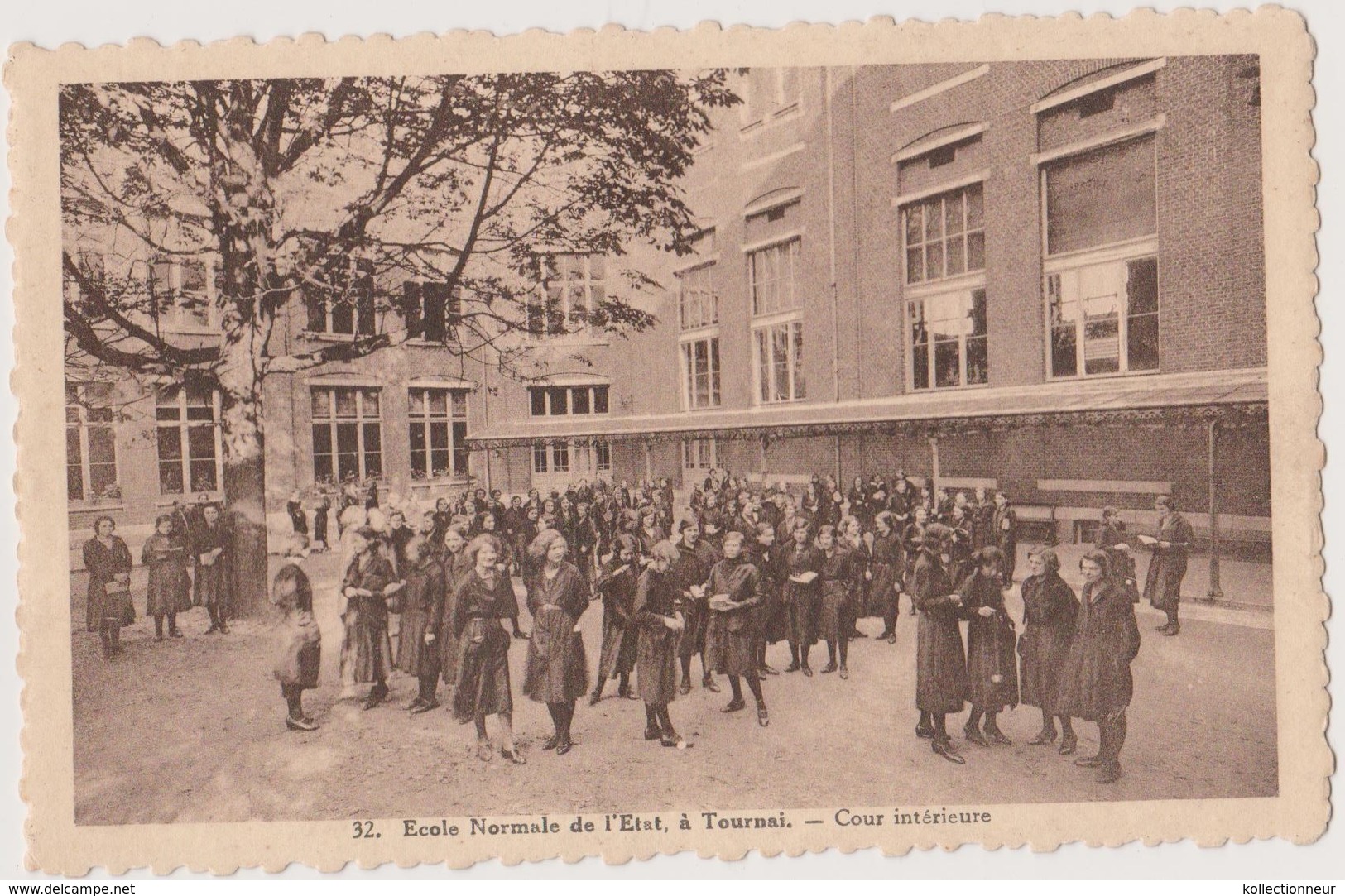 TOURNAI - ECOLE NORMALE - Cour Intérieure - Doornik