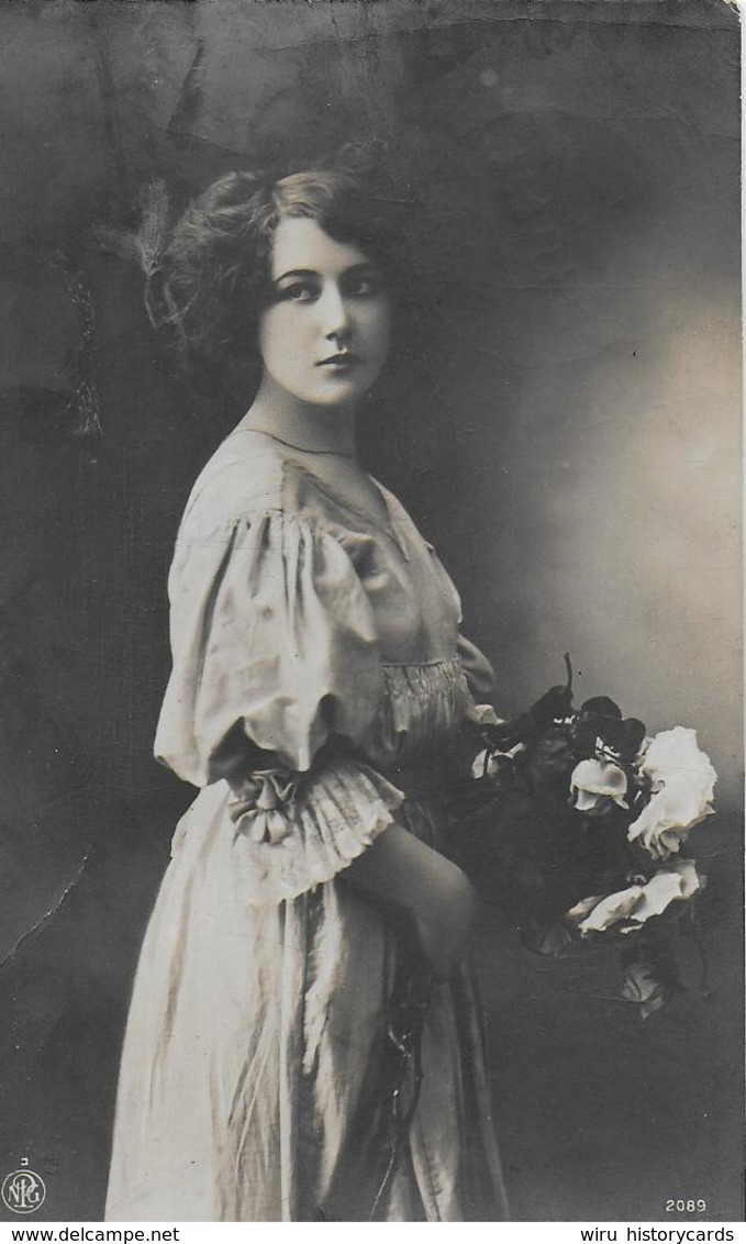 AK 0217  Damen-Porträt Um 1914 - Frauen