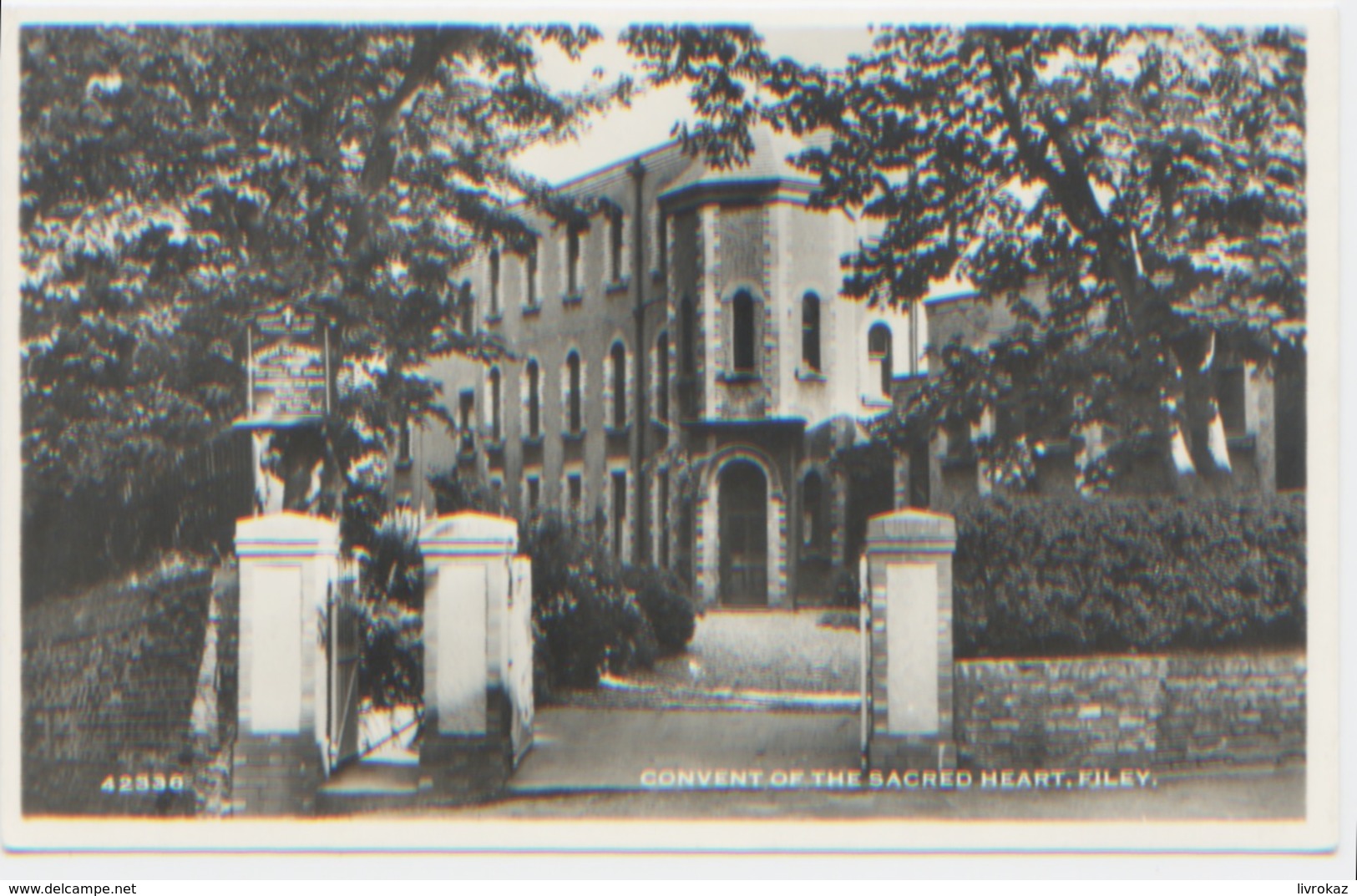 Angleterre Yorkshire, Filey, Convent Of The Sacred Heart, Editions Harvey Barton N° 42336, A Circulé Dans Une Enveloppe - Autres & Non Classés