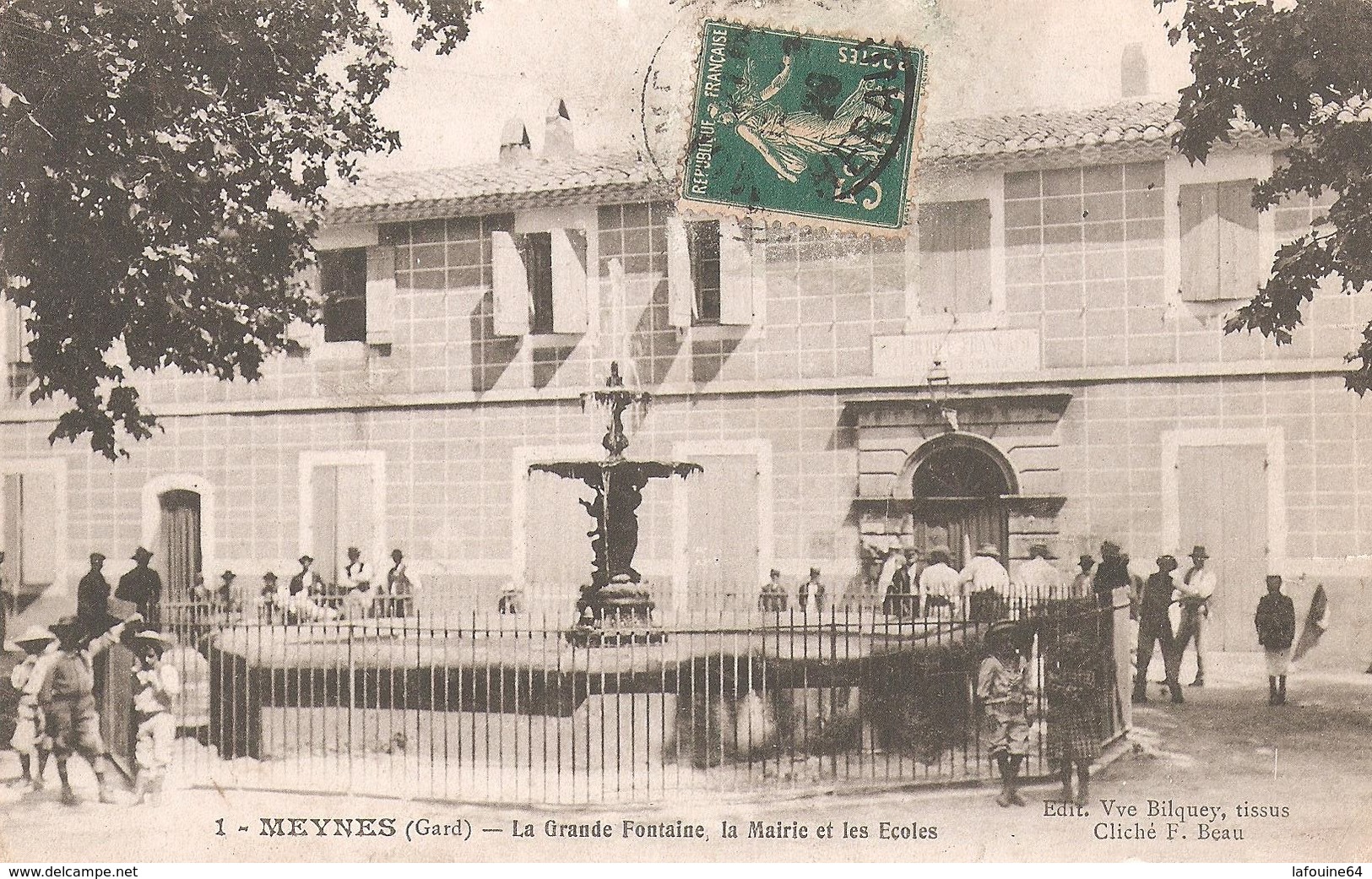 MEYNES - La Grande Fontaine, La Mairie Et Les Ecoles - Otros & Sin Clasificación