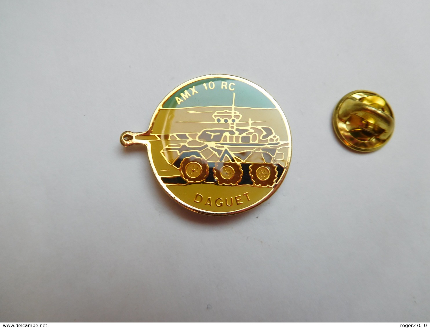 Beau Pin's , Armée Militaire , Opération Daguet , Char AMX  10 RC , Blindé - Militaria