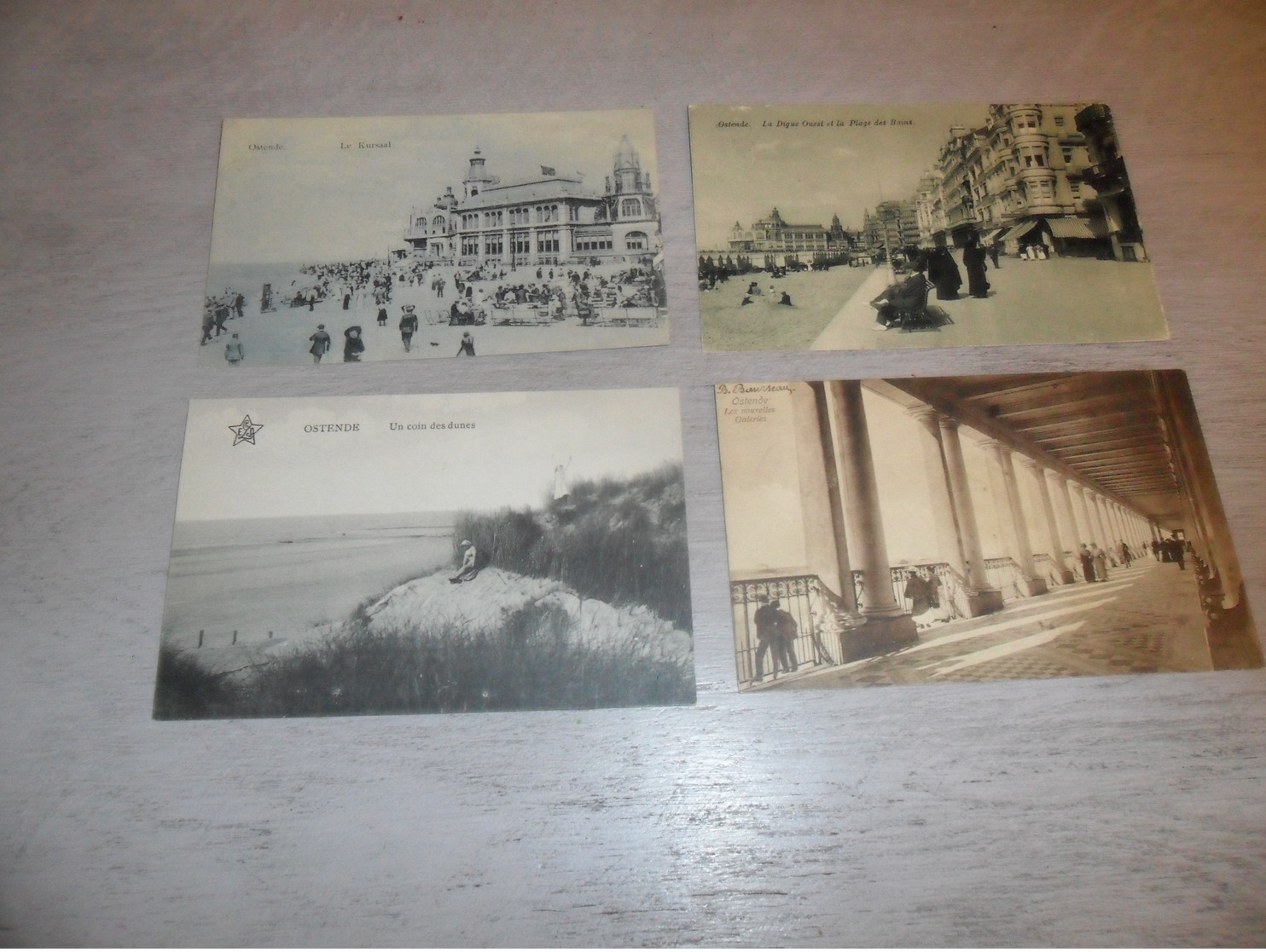 Beau lot de 60 cartes postales de Belgique  Ostende  Mooi lot van 60 postkaarten van Oostende - 60 scans