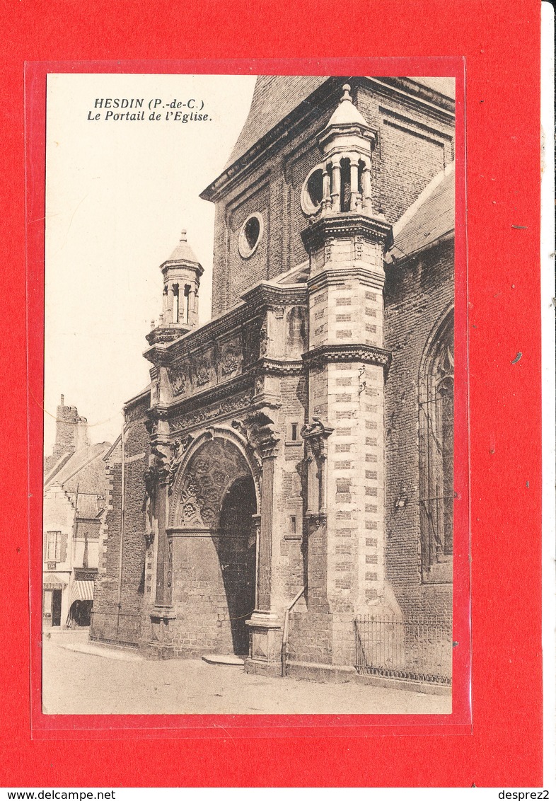 62 HESDIN Cpa Le Portail De L ' Eglise    Edit Herbay - Hesdin