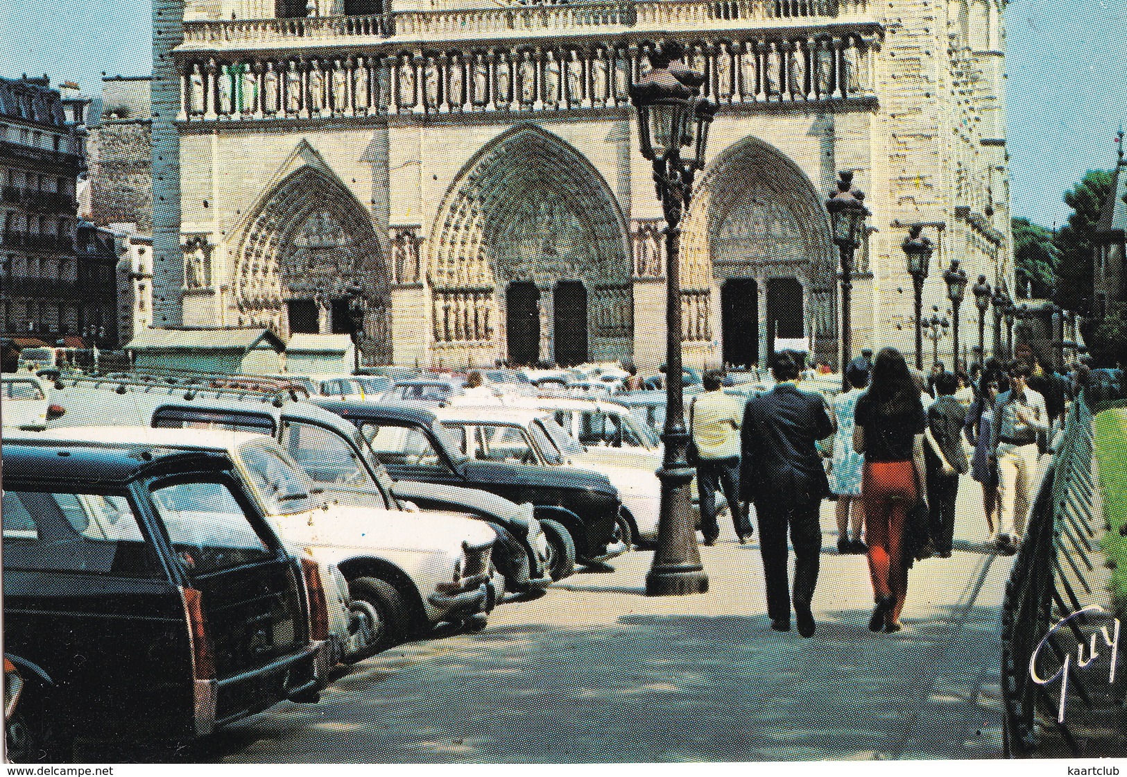 Paris: PEUGEOT 404 BREAK, 403, SIMCA 1500, CITROËN 2CV AK250 - Facade De La Cathédrale Notre-Dame - Toerisme