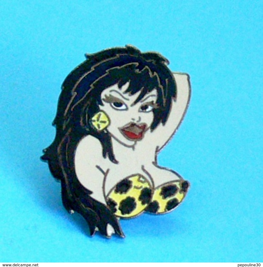 1 PIN'S //   ** TARZAN & SA PIN-UP JANE ** . (Démons & Merveille) - BD