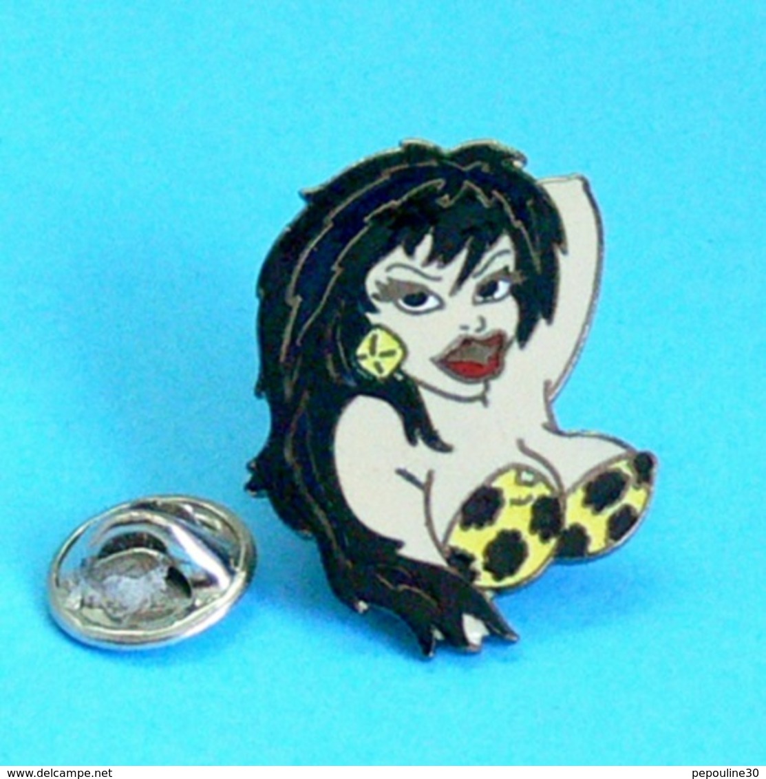 1 PIN'S //   ** TARZAN & SA PIN-UP JANE ** . (Démons & Merveille) - BD