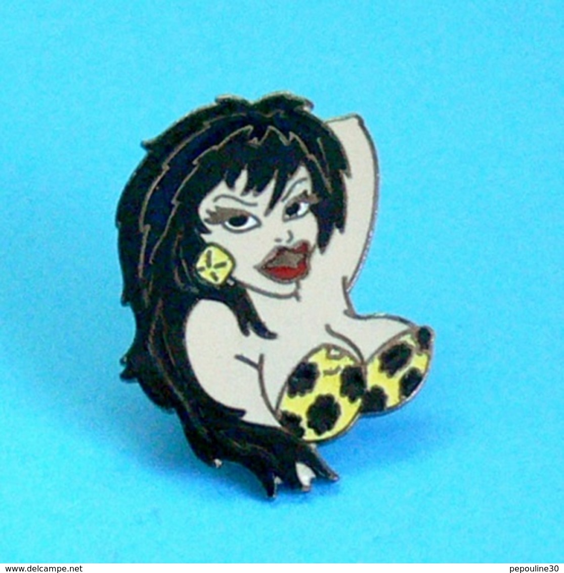 1 PIN'S //   ** TARZAN & SA PIN-UP JANE ** . (Démons & Merveille)