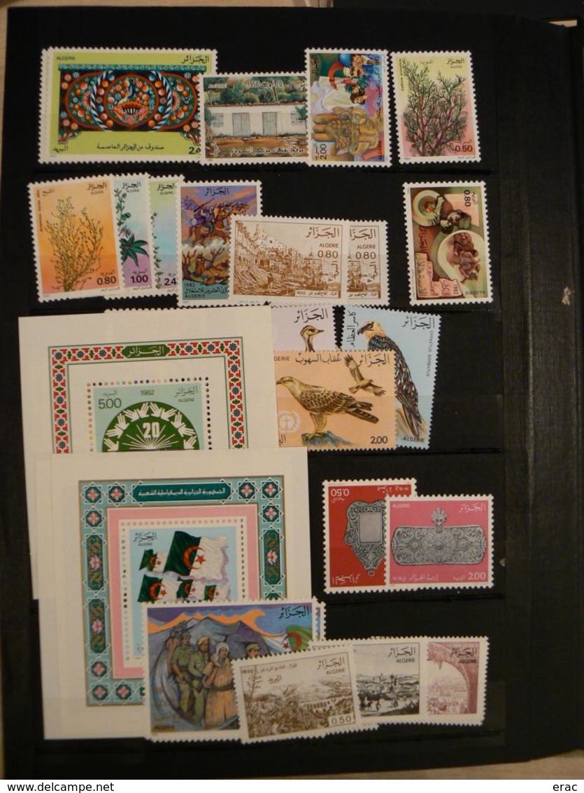 Tunisie et Algérie - Collection/stock timbres neufs ** (quelques oblitérés) - Cote +++