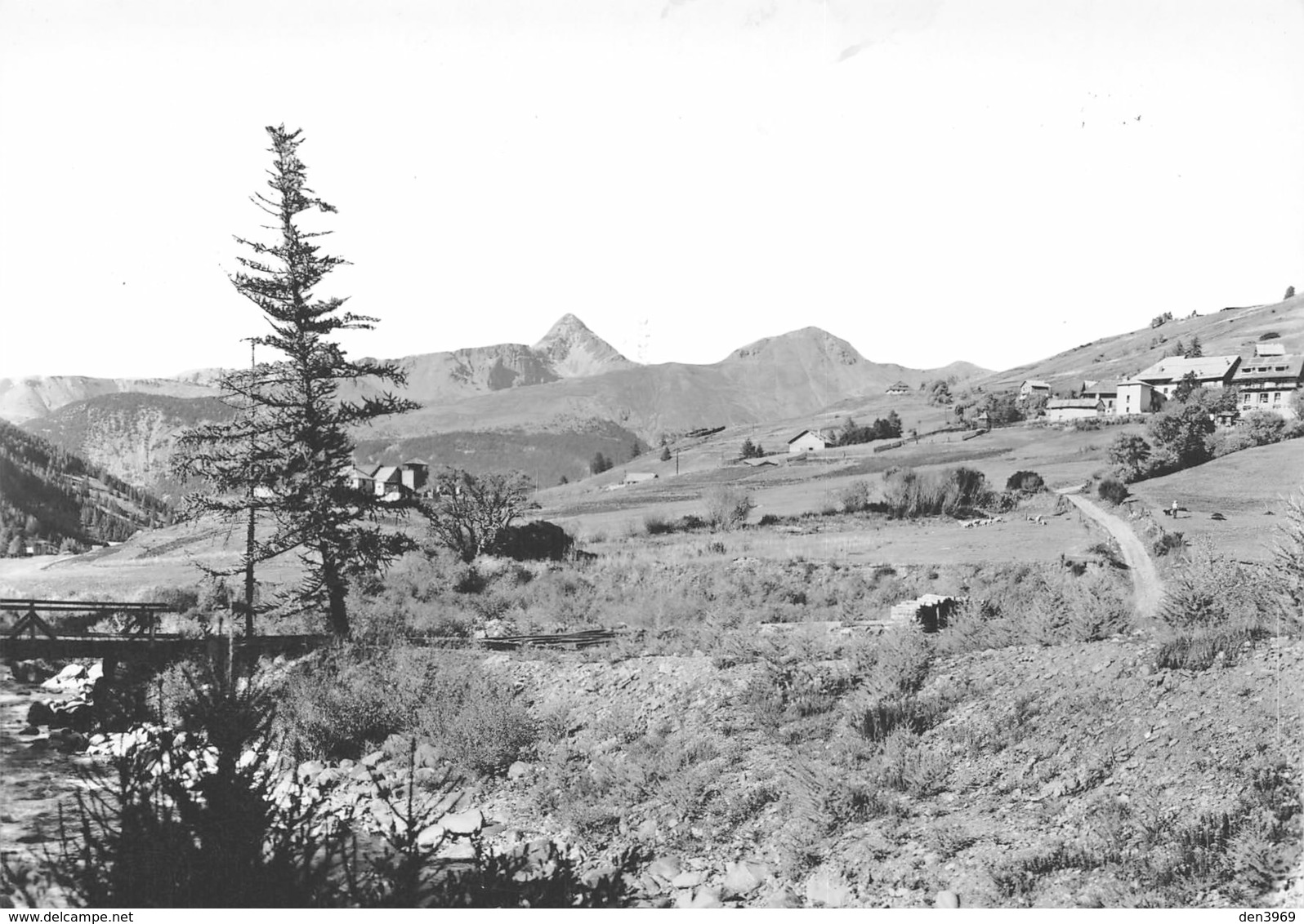 MOLINES-en-QUEYRAS - Vue Pittoresque Et Le Pont Sur L'aigue Agnelle - Autres & Non Classés