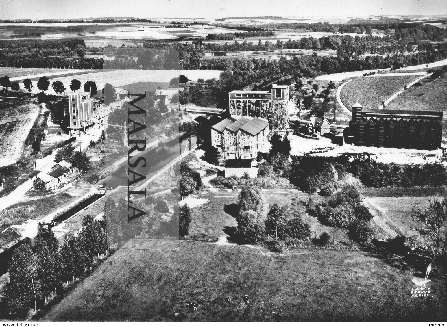 CPSM Froissy L'écluse  Et Les  Silos - Autres & Non Classés