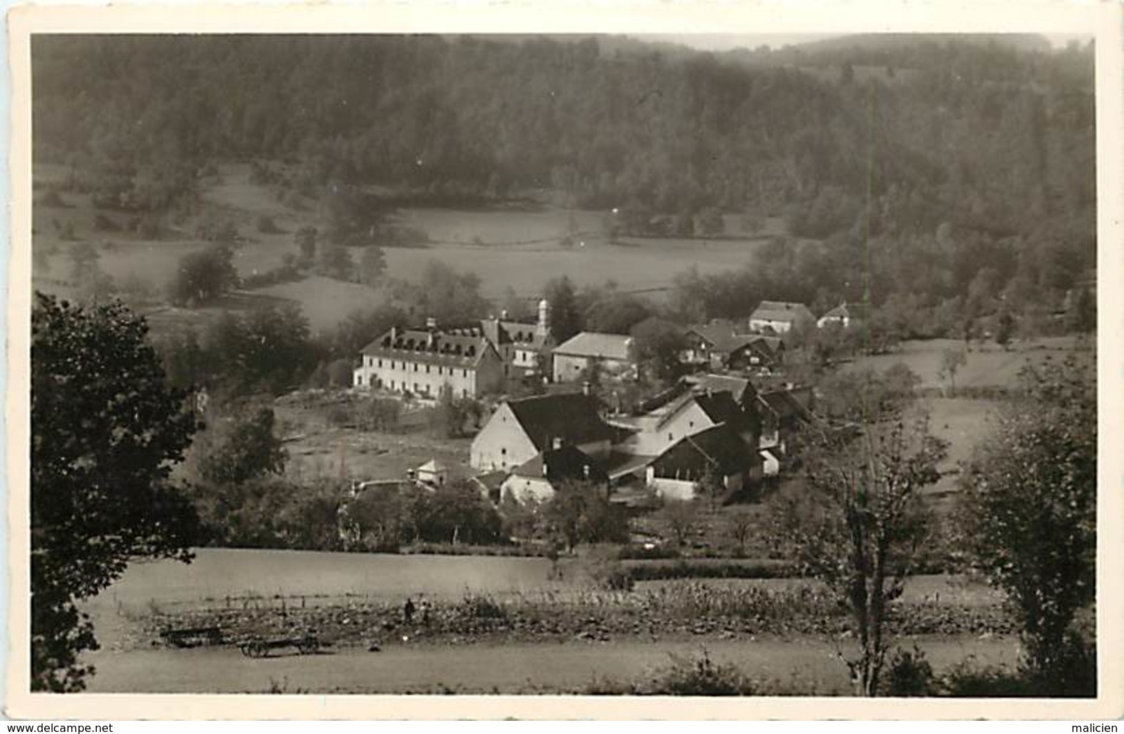 - Doubs -ref-A830-  Vaucluse - Vue Generale Et Le Pensionnat - Pensionnats - Ecole - Ecoles - Carte Bon Etat - - Autres & Non Classés