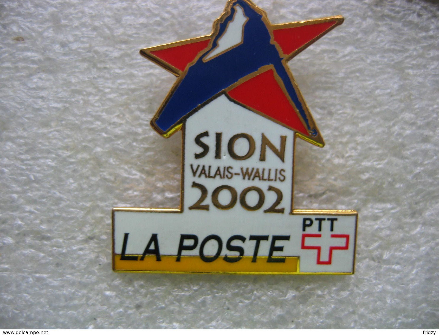 Pin's Des Jeux Olympiques De SION Dans Le Valais Suisse En 2002 Avec Le Partenariat De La Poste, PTT - Jeux Olympiques