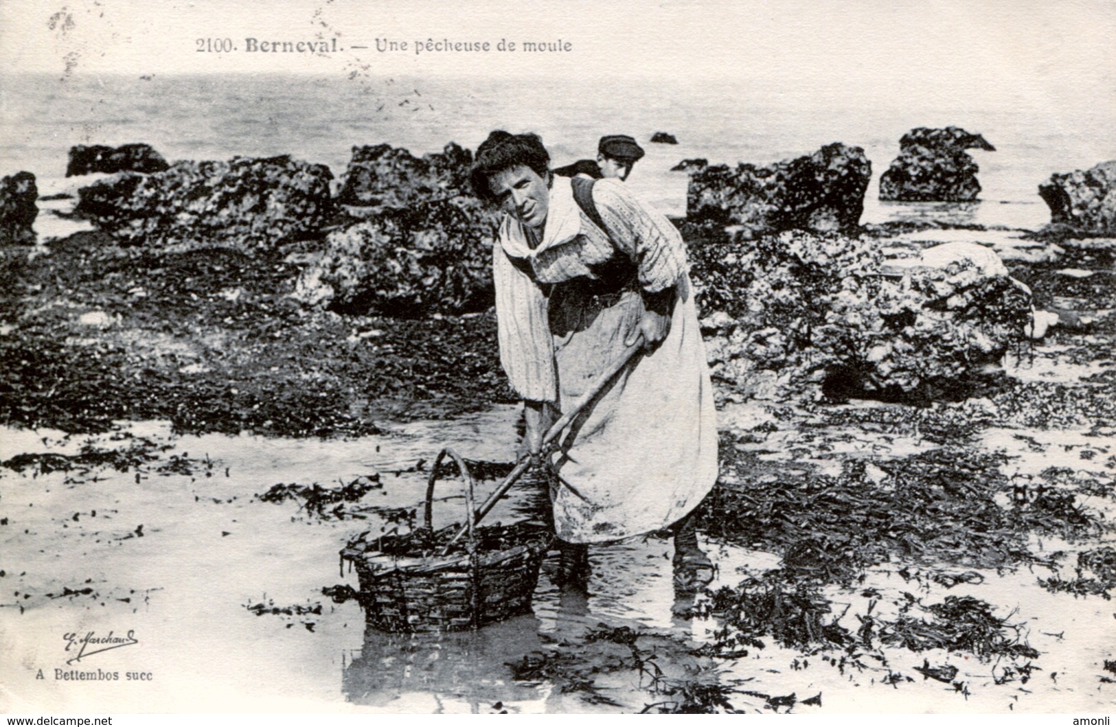 76. SEINE-MARITIME - BERNEVAL. Une Pêcheuse De Moule. - Berneval