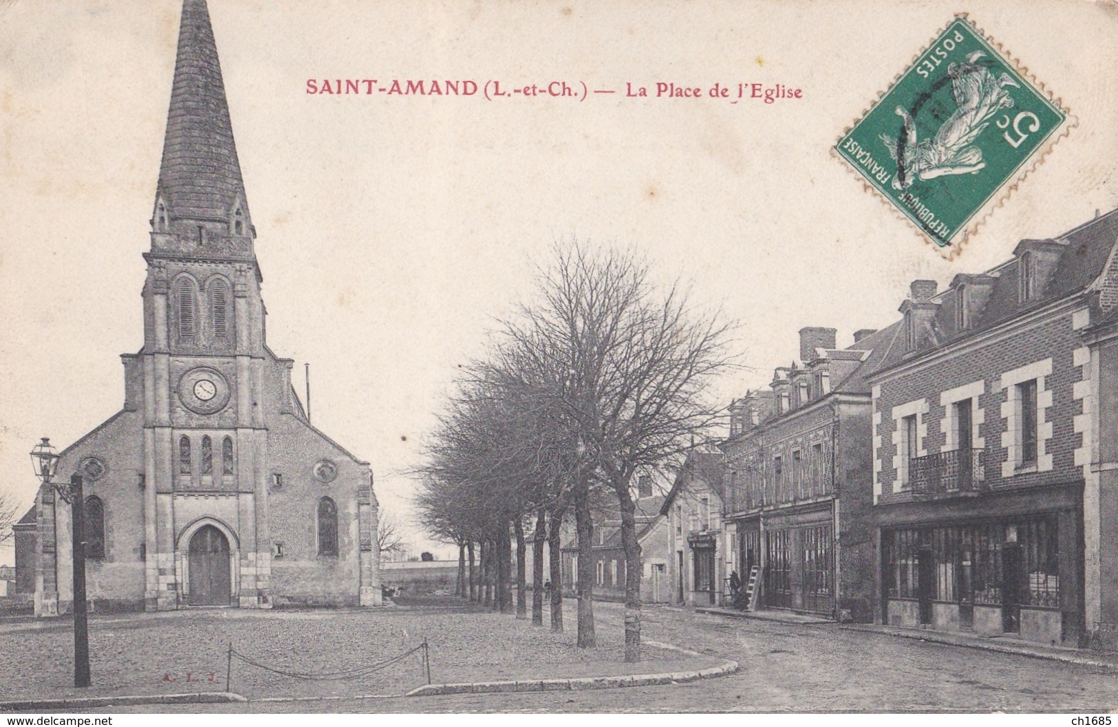 SAINT-AMAND (41)  Place De L'église - Saint Amand Longpre