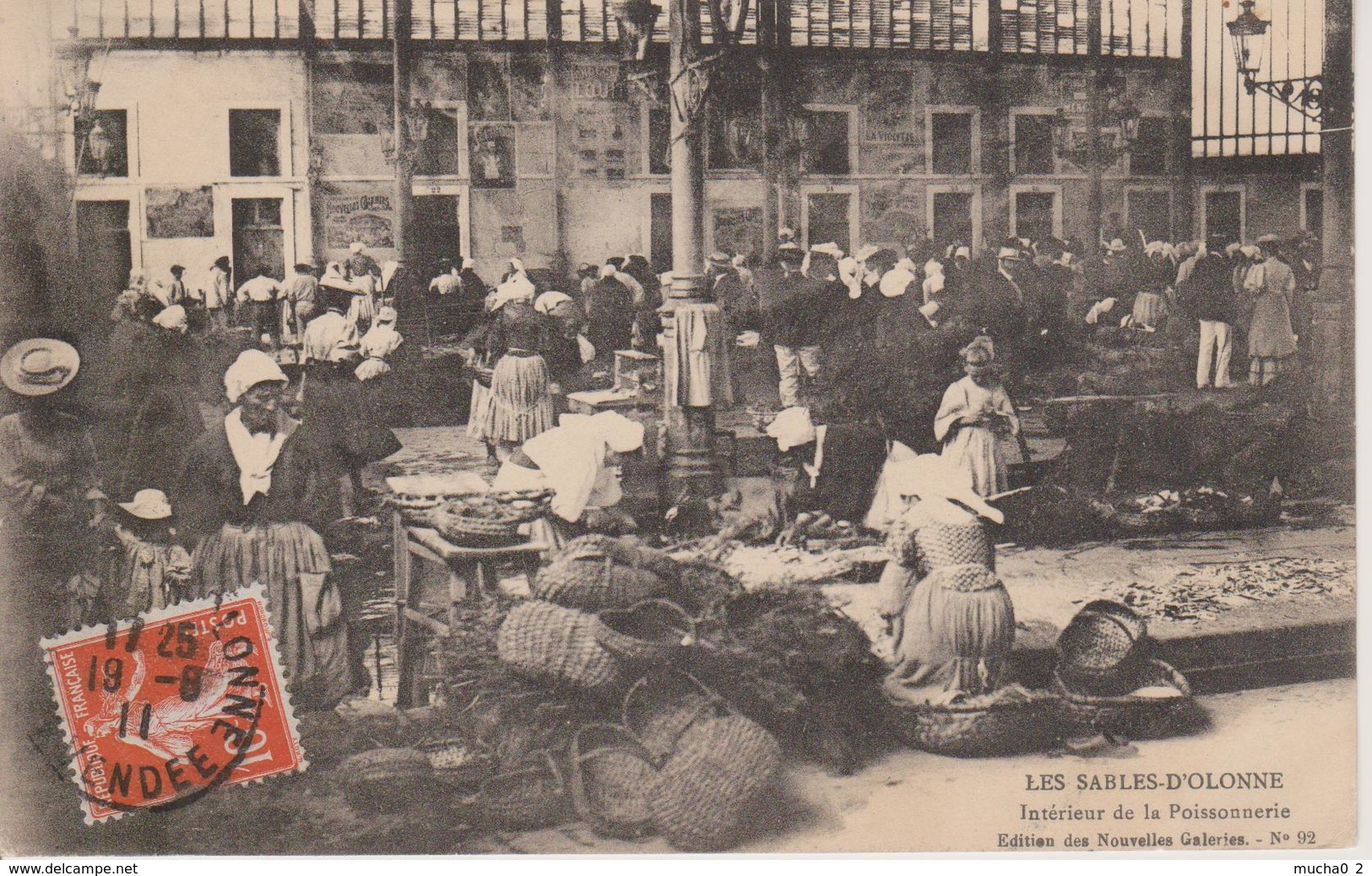 85 - LES SABLES D'OLONNE - INTERIEUR DE LA POISSONNERIE - BELLE ANIMATION - Sables D'Olonne