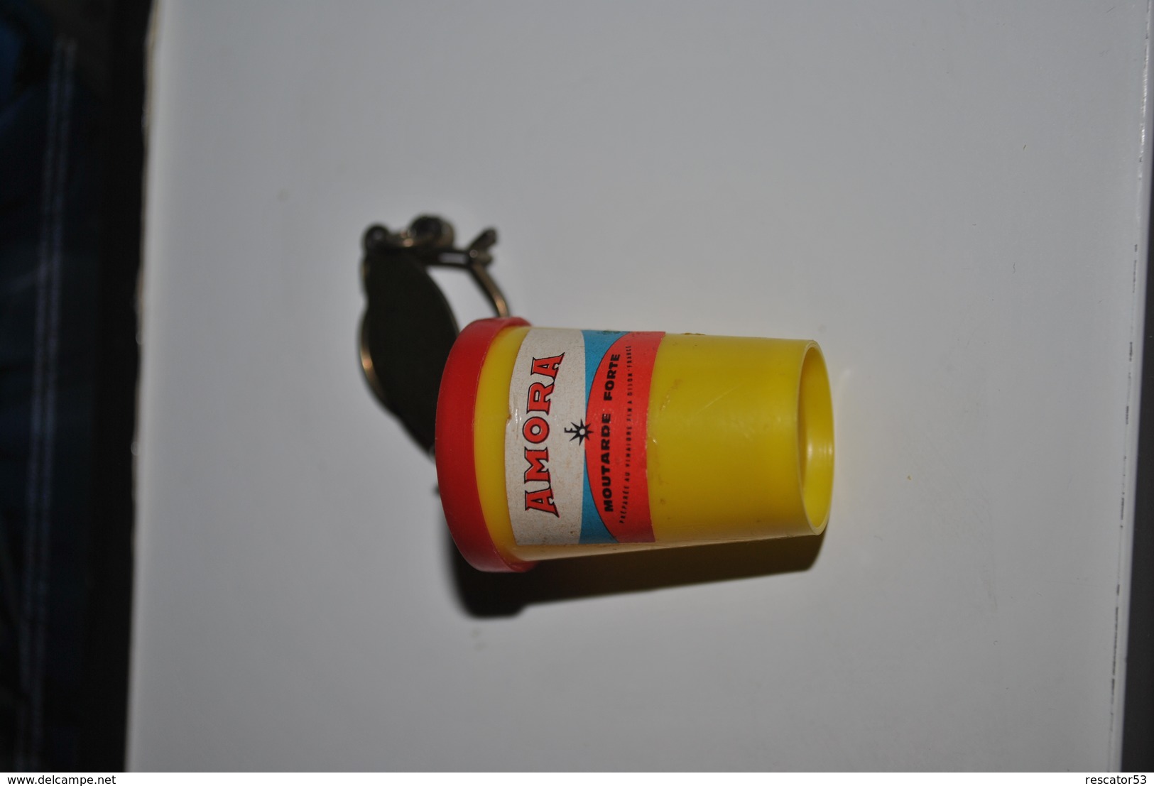 Rare Vintage Porte-clefs Années 50-60 Moutarde Amora - Llaveros