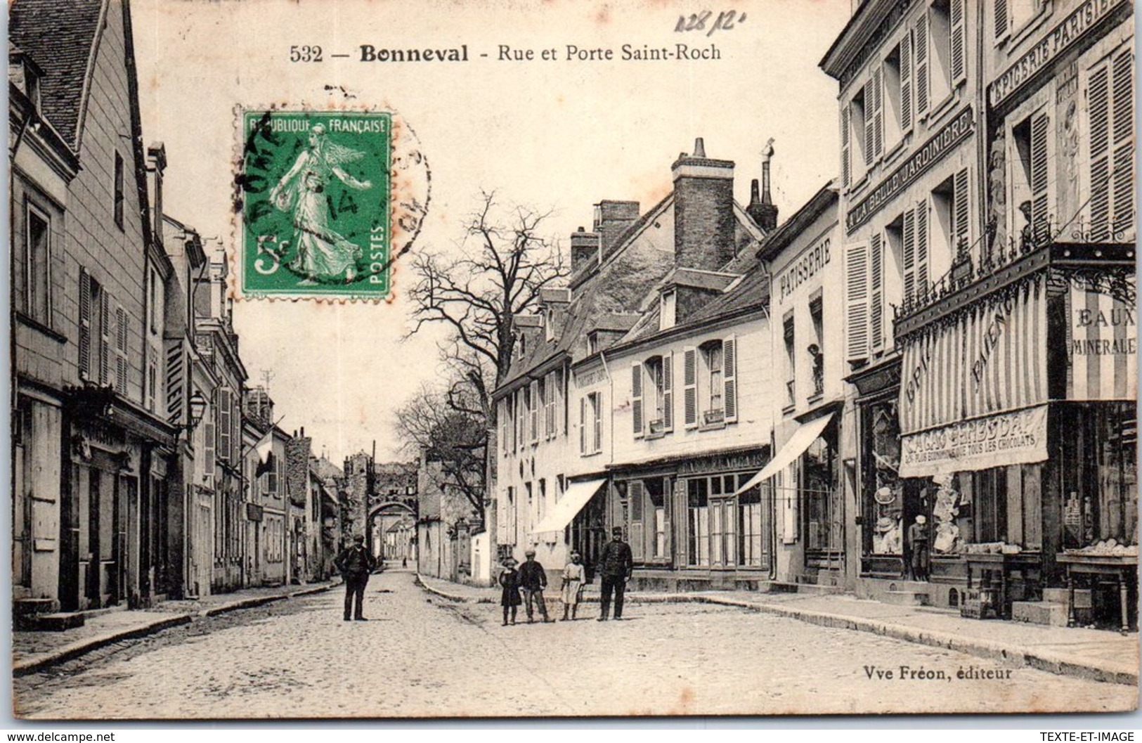28 BONNEVAL - Rue Et Porte Saint Roch. - Bonneval