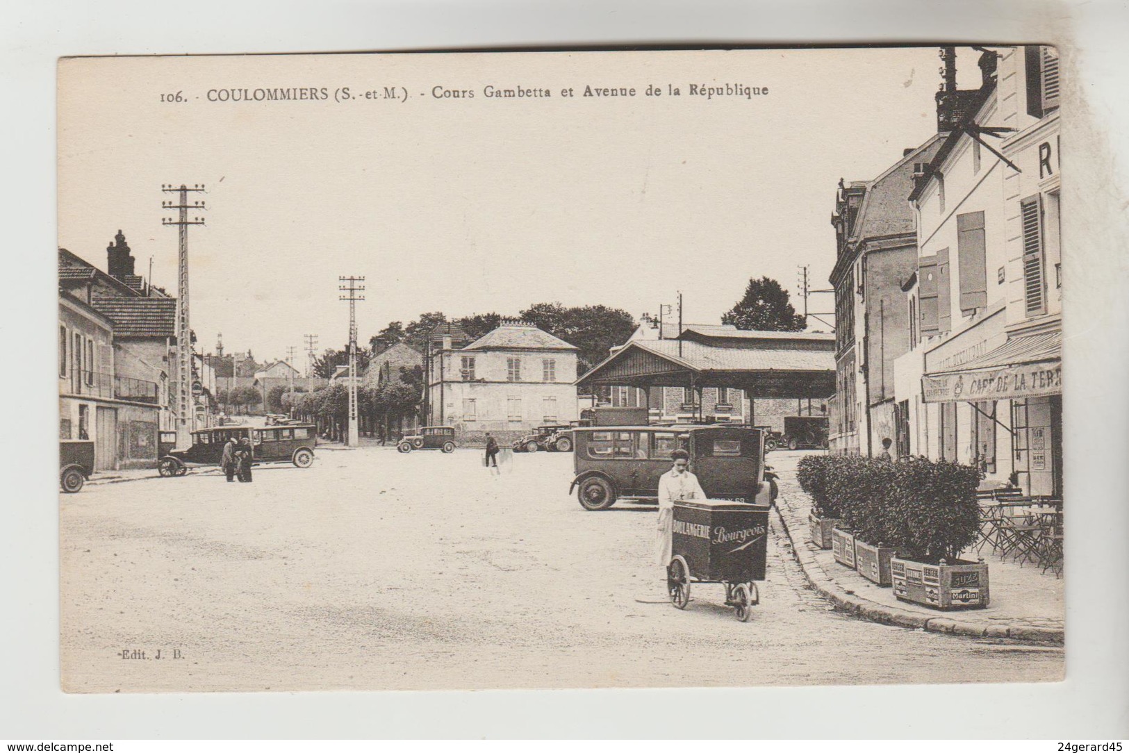 CPSM COULOMMIERS (Seine Et Marne) - Cours Gambetta Et Avenue De La République - Coulommiers