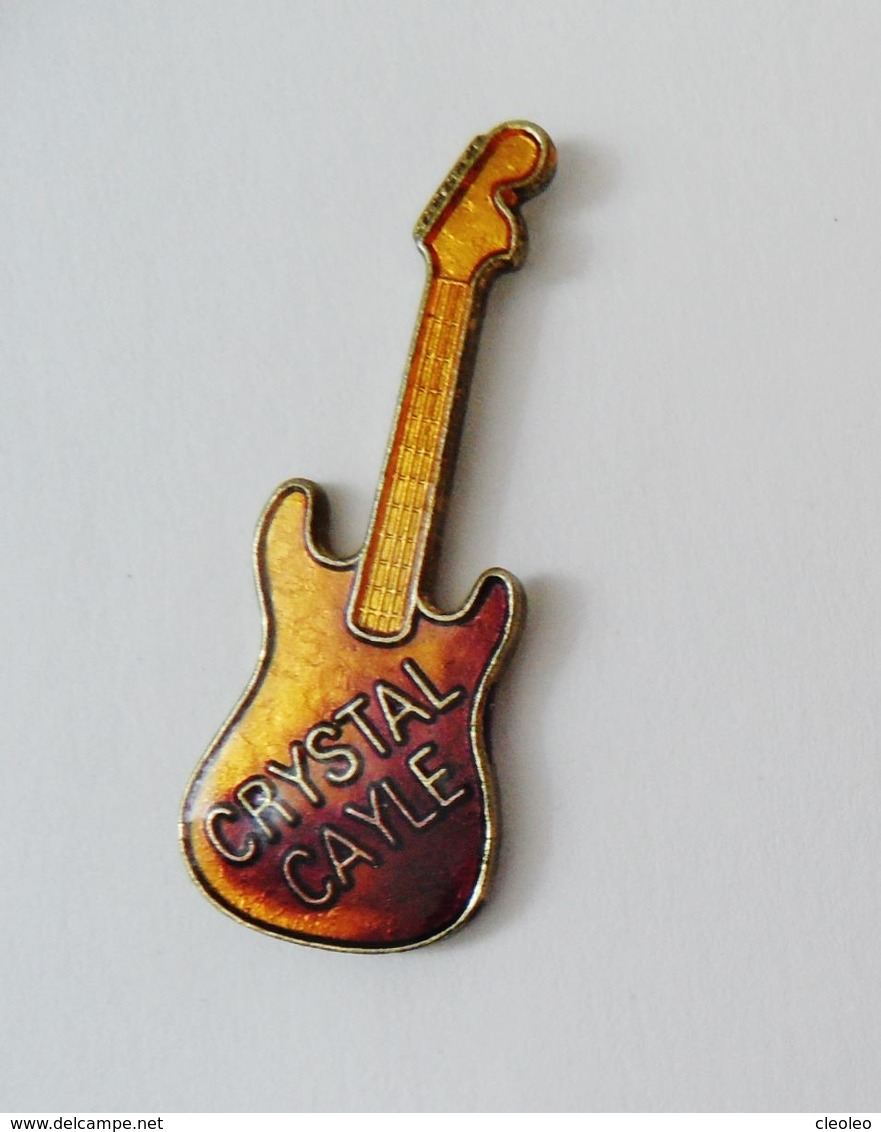 Pin's Guitare Crystal Cayle Instrument Musique - BL1 - Music