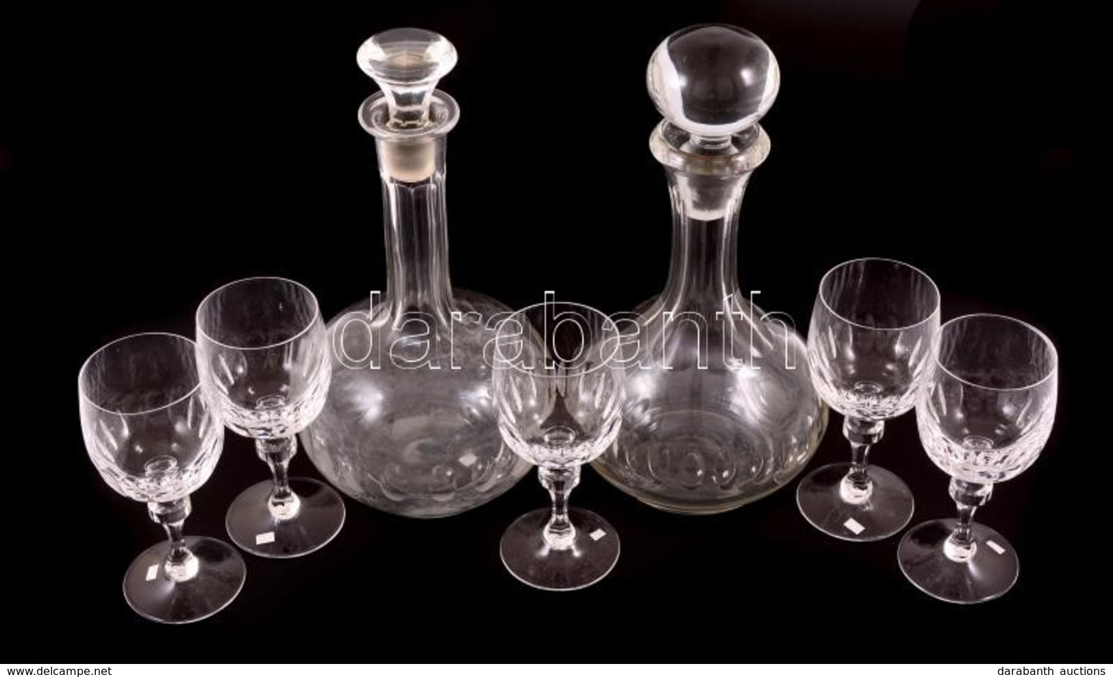 2 Db Metszett Boros Palack 5 Db Talpas Pohárral, Csorba Nélkül, M: 22 és 23 Cm, M:14 Cm (5×) - Glass & Crystal