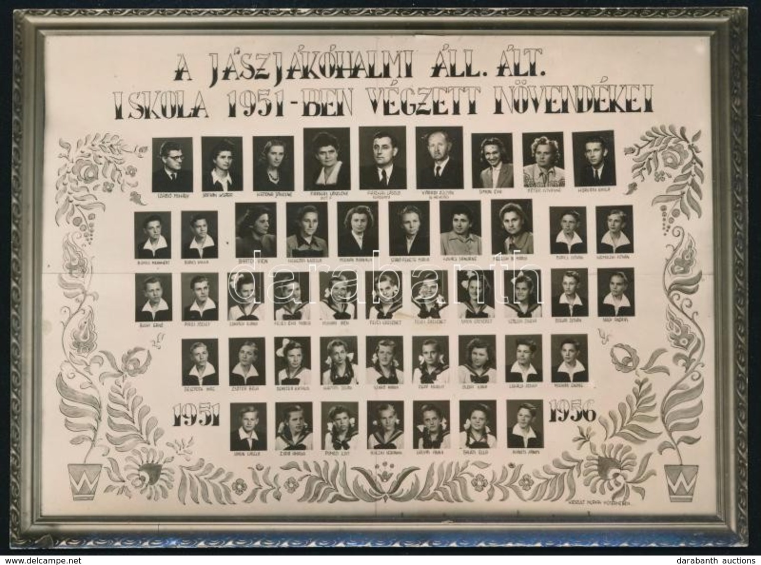 1951 Jászjákóhalmi Áll. Ált. Iskola Tanárai és Végzett Növendékei, Kistabló Nevesített Portrékkal (kis Mérete Ellenére J - Other & Unclassified