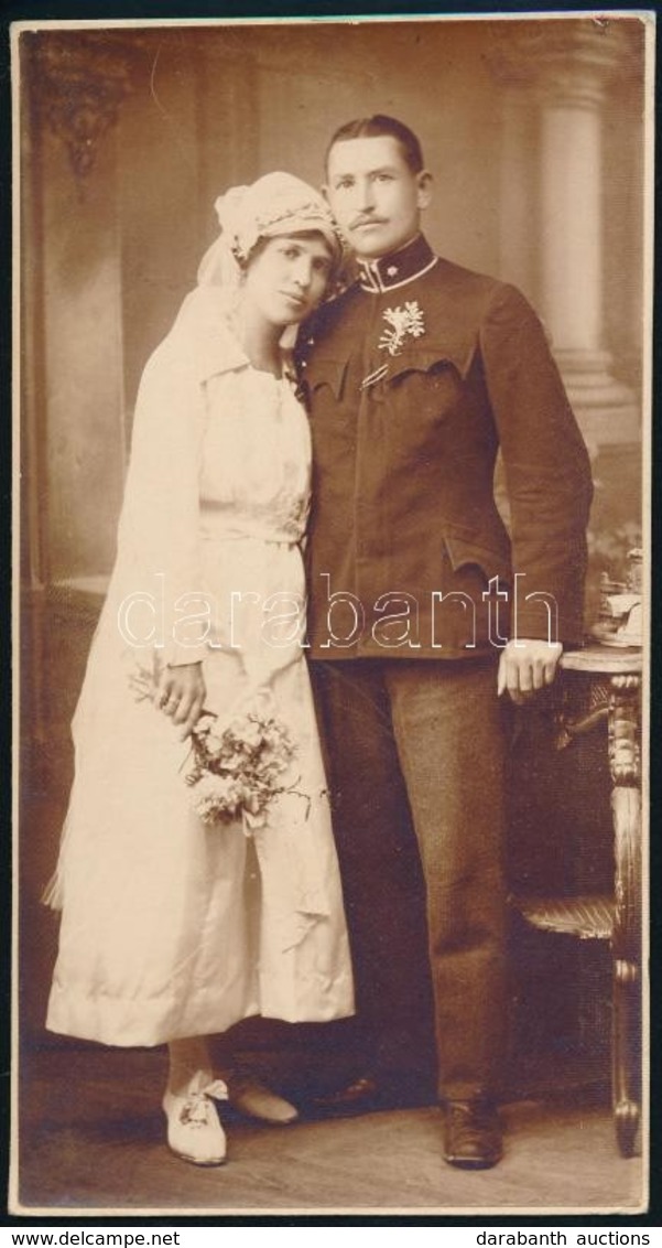Cca 1910-1920 Katona Esküvői Fotója, 19×10 Cm - Autres & Non Classés