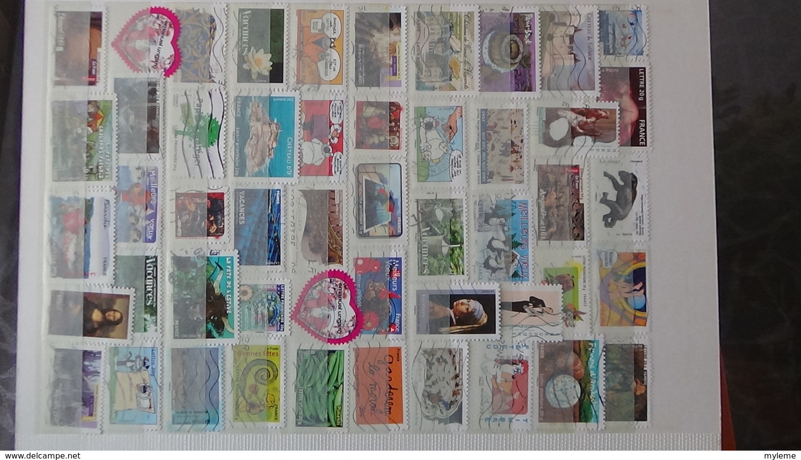 Plus de 780 timbres autocollants de France oblitérés. A saisir à ce prix !!!