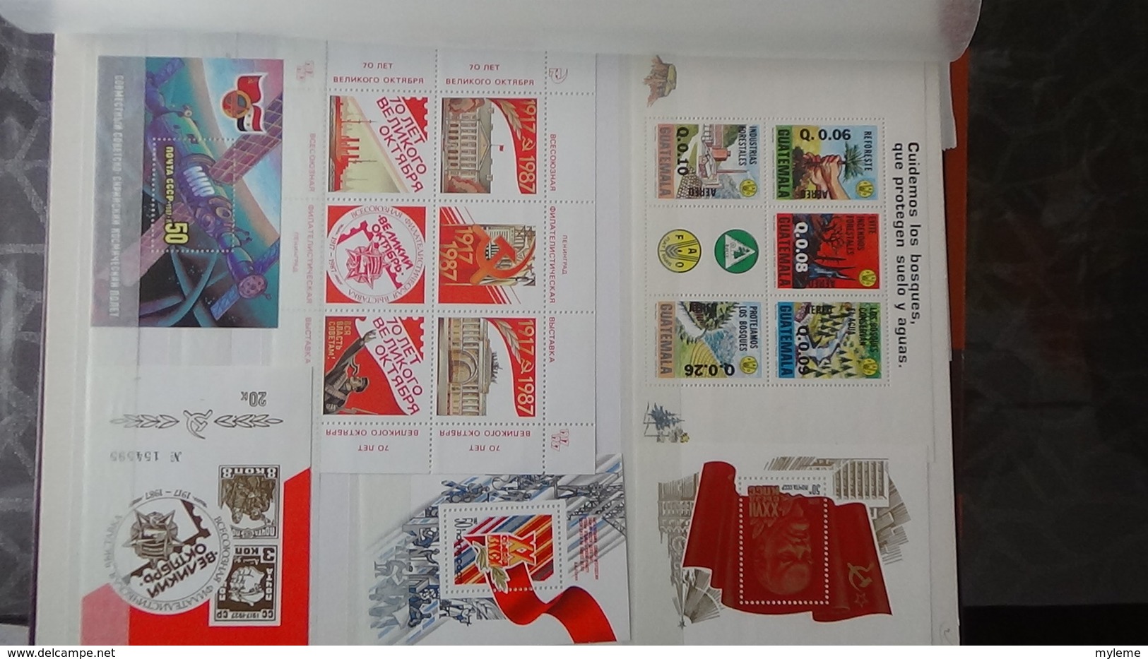 Timbres et blocs tous ** de divers pays du monde. A saisir  !!!