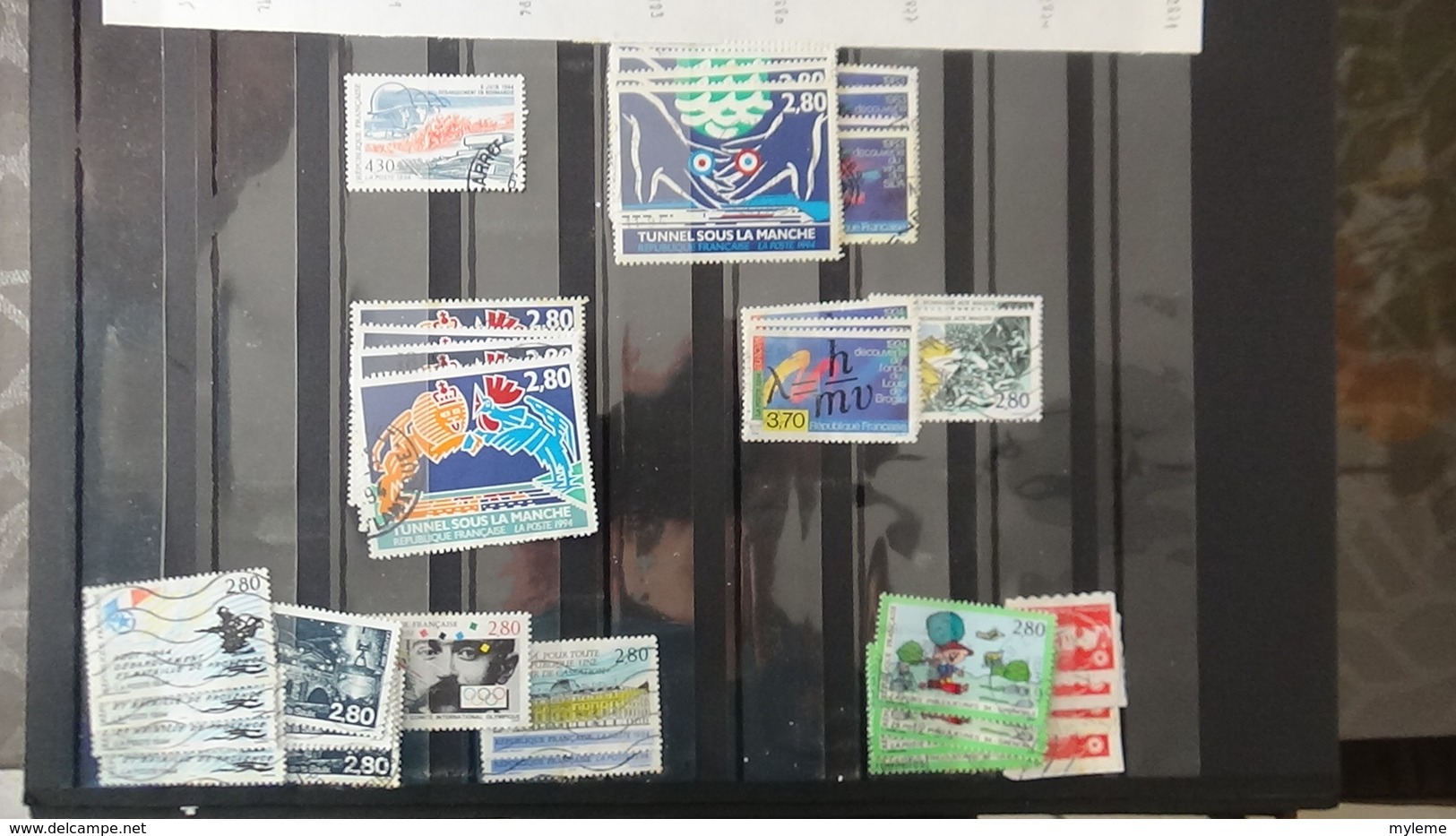 Mini stock de plusieurs centaines de timbres oblitérés de France. A saisir  !!!