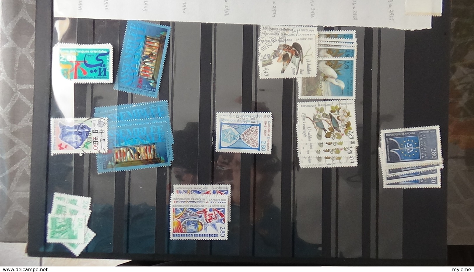 Mini stock de plusieurs centaines de timbres oblitérés de France. A saisir  !!!