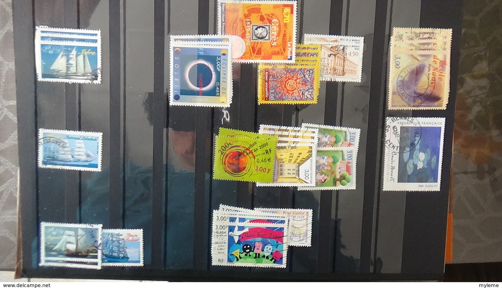 Mini stock de plusieurs centaines de timbres oblitérés de France. A saisir  !!!