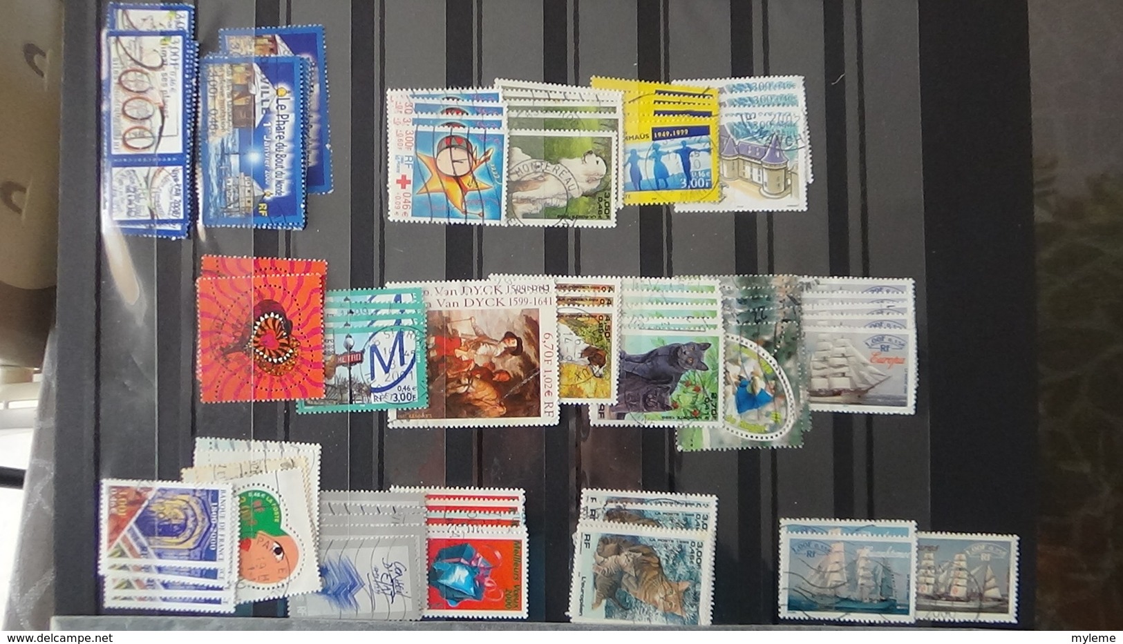 Mini stock de plusieurs centaines de timbres oblitérés de France. A saisir  !!!
