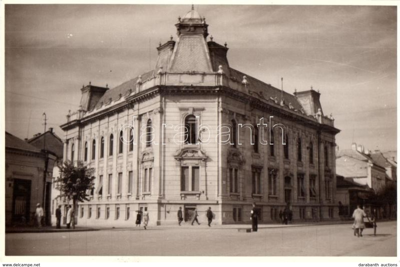 * T2 Kolozsvár, Cluj; Nemzeti Bank / Bank. Photo - Zonder Classificatie