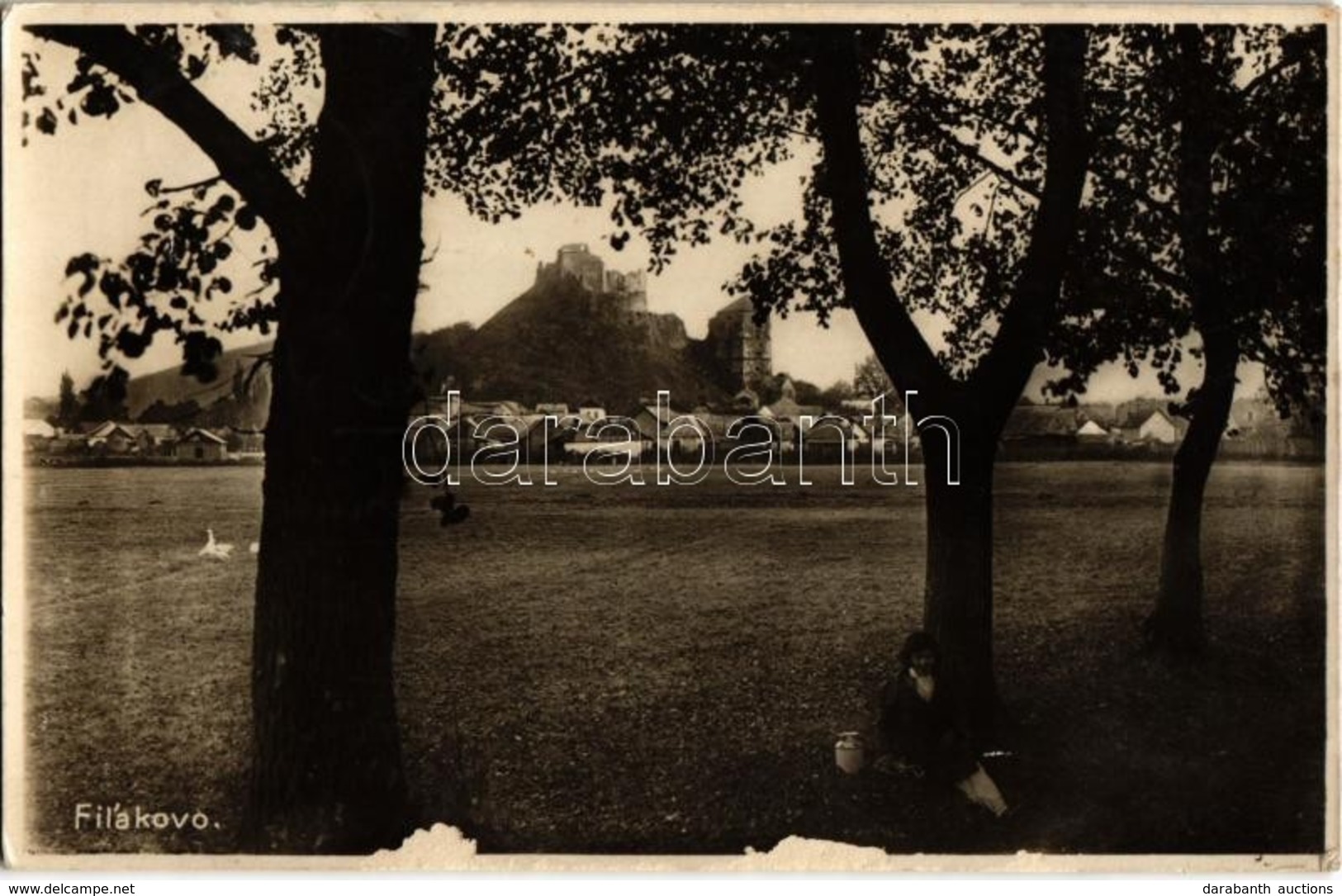 * T2/T3 Fülek, Filakovo; Vár, Piknikező Kislány / Castle, Girl Having A Picnic  (Rb) - Zonder Classificatie