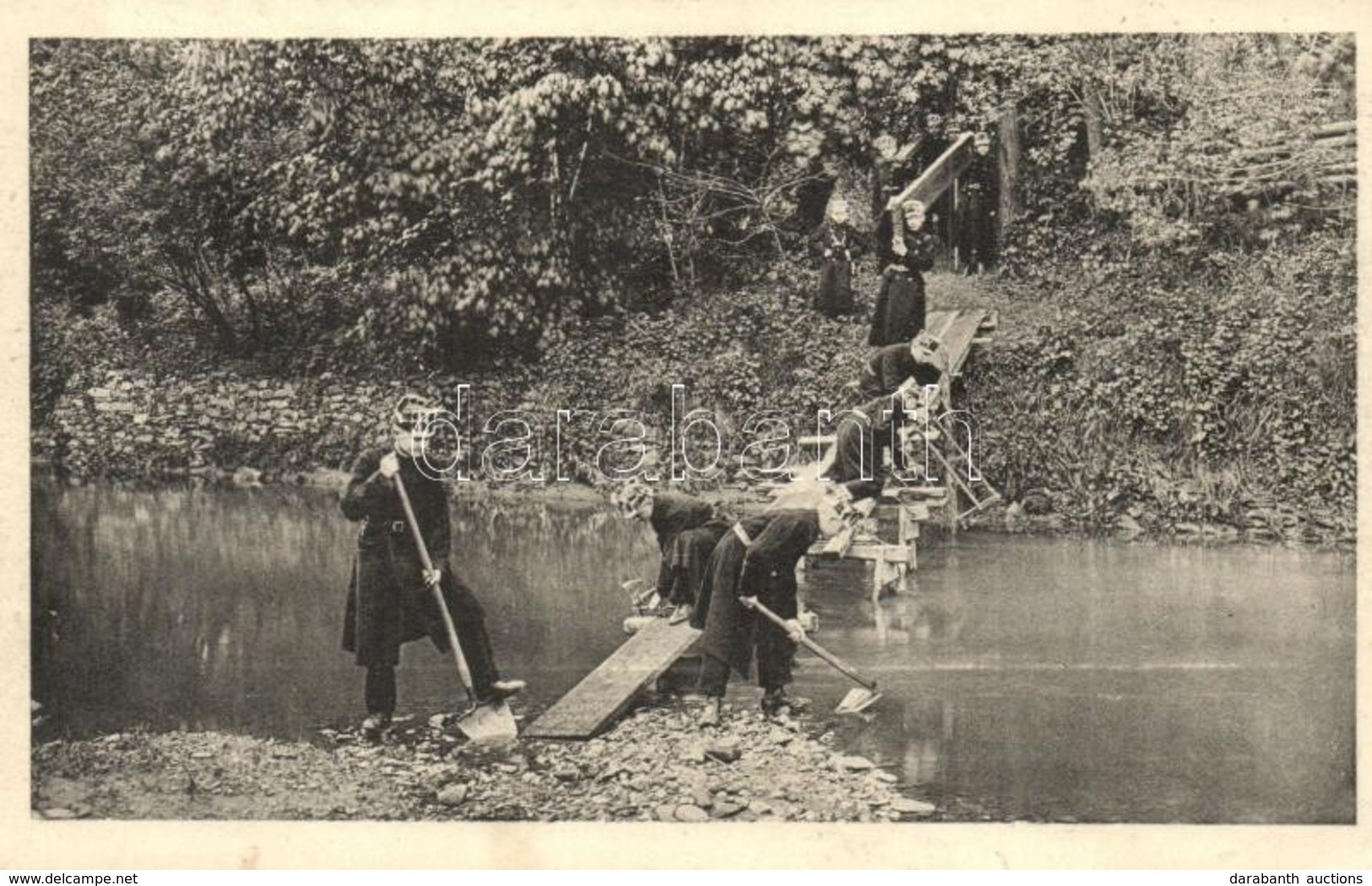 ** T2 A Kőszegi Hunyadi Mátyás M. Kir. Reáliskolai Nevelőintézet Cserkészei Hídverés Közben / Hungarian Scout Boys Build - Unclassified