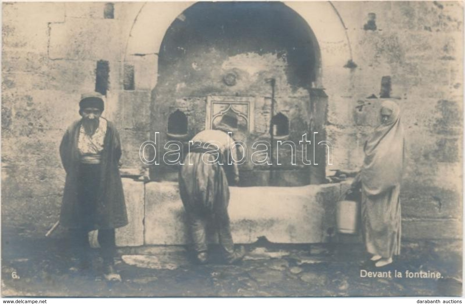 T2 Devant La Fontaine / Muslim People At A Fountain, Folklore - Zonder Classificatie
