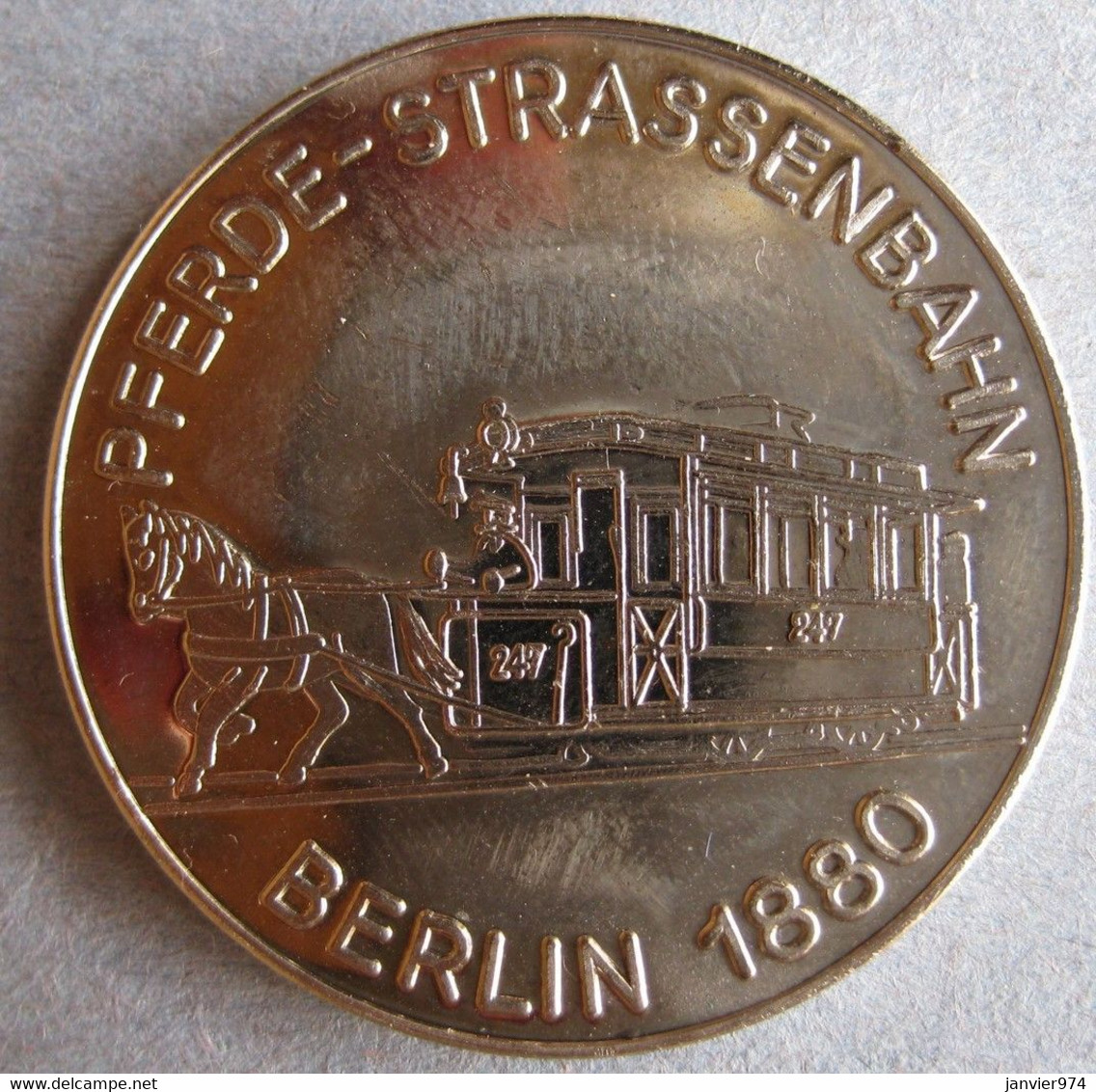 Médaille Berlin 750 Ans Porte De Brandebourg Tramway à Cheval - Andere & Zonder Classificatie