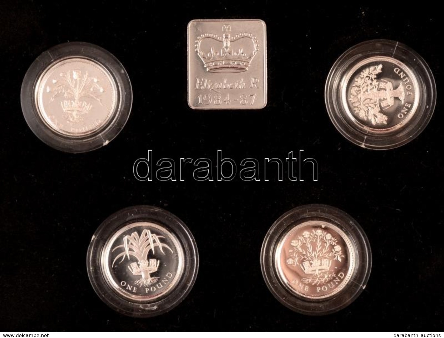 Nagy-Britannia 1984-1987. 1P Ag (4xklf) + 'Royal Mint' Ag Zseton T:PP
Great Britain 1984-1987. 1 Pound Ag (4xdiff) + 'Ro - Zonder Classificatie