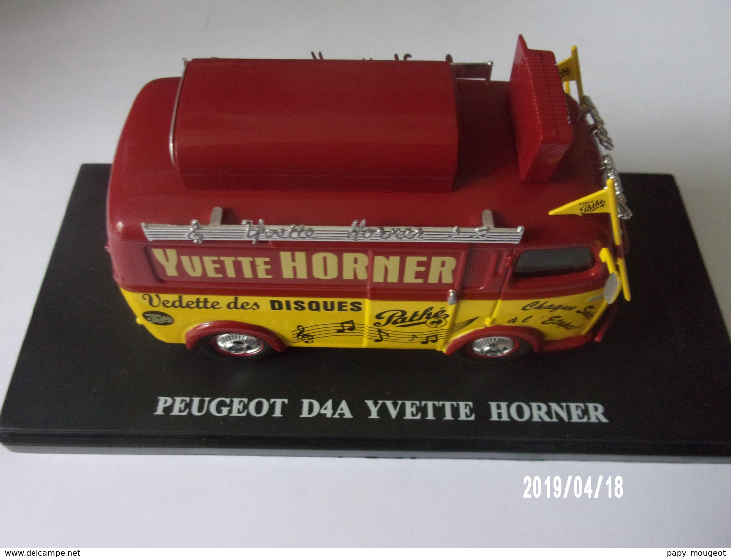 PEUGEOT D4A YVETTE HORNER - Reclame - Alle Merken