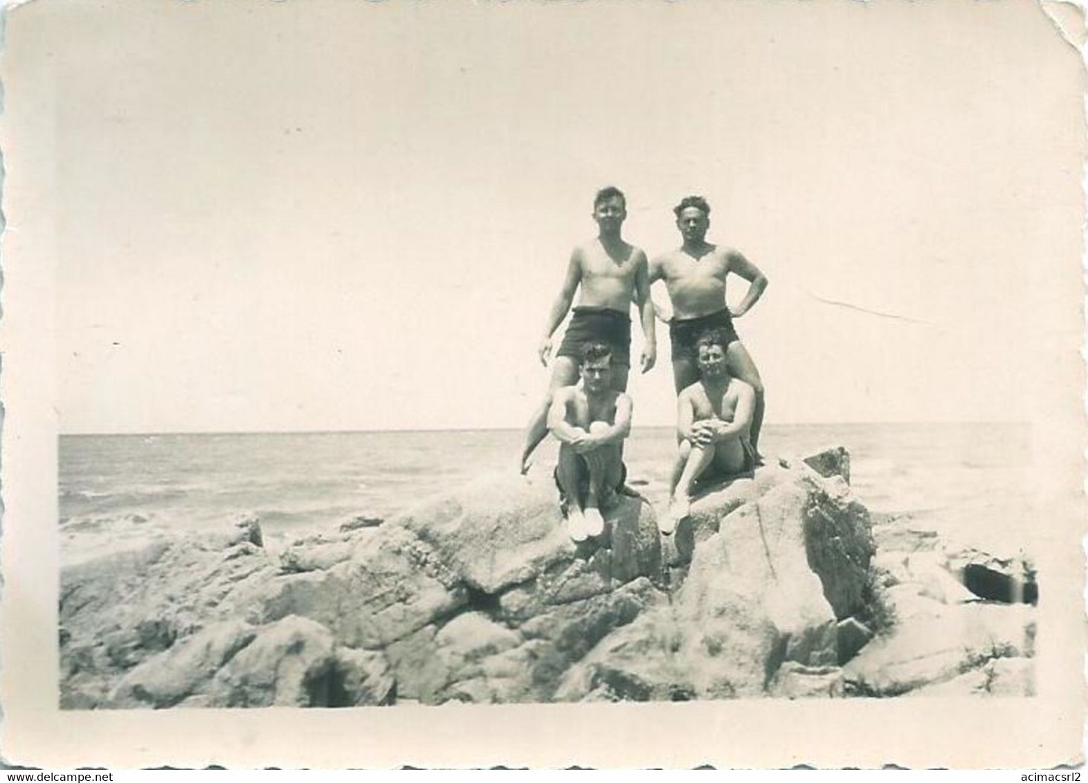 X1162 MEN HOMMES In Swimsuit By The Beach - Photo 8x6cm 1940' Gay Int - Personas Anónimos