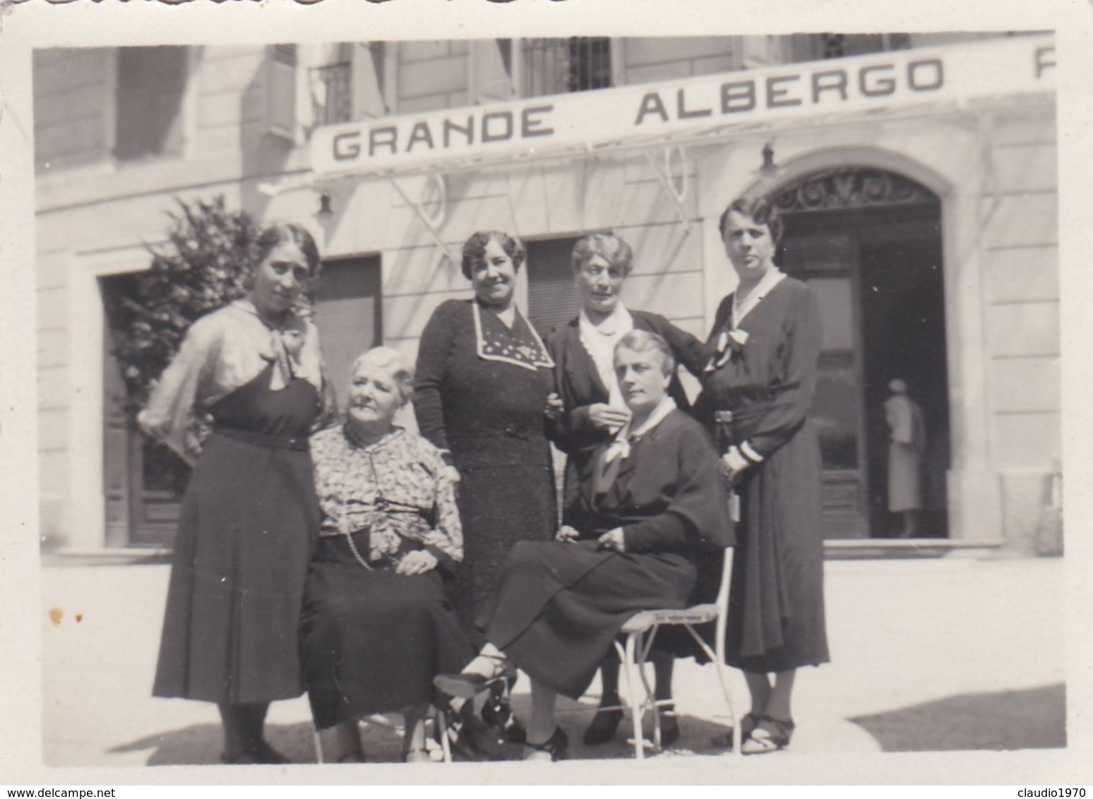 PICCOLA FOTOGRAFIA - TRENTO - LEVICO TERME - GRANDE ALBERGO - ANNO.1933 - Trento