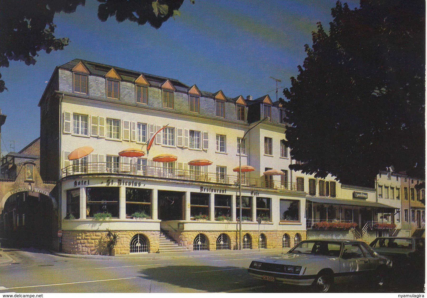 REMICH : Hôtel-Restaurant "Saint Nicolas" - Prop. Lucien Houdremont - Remich