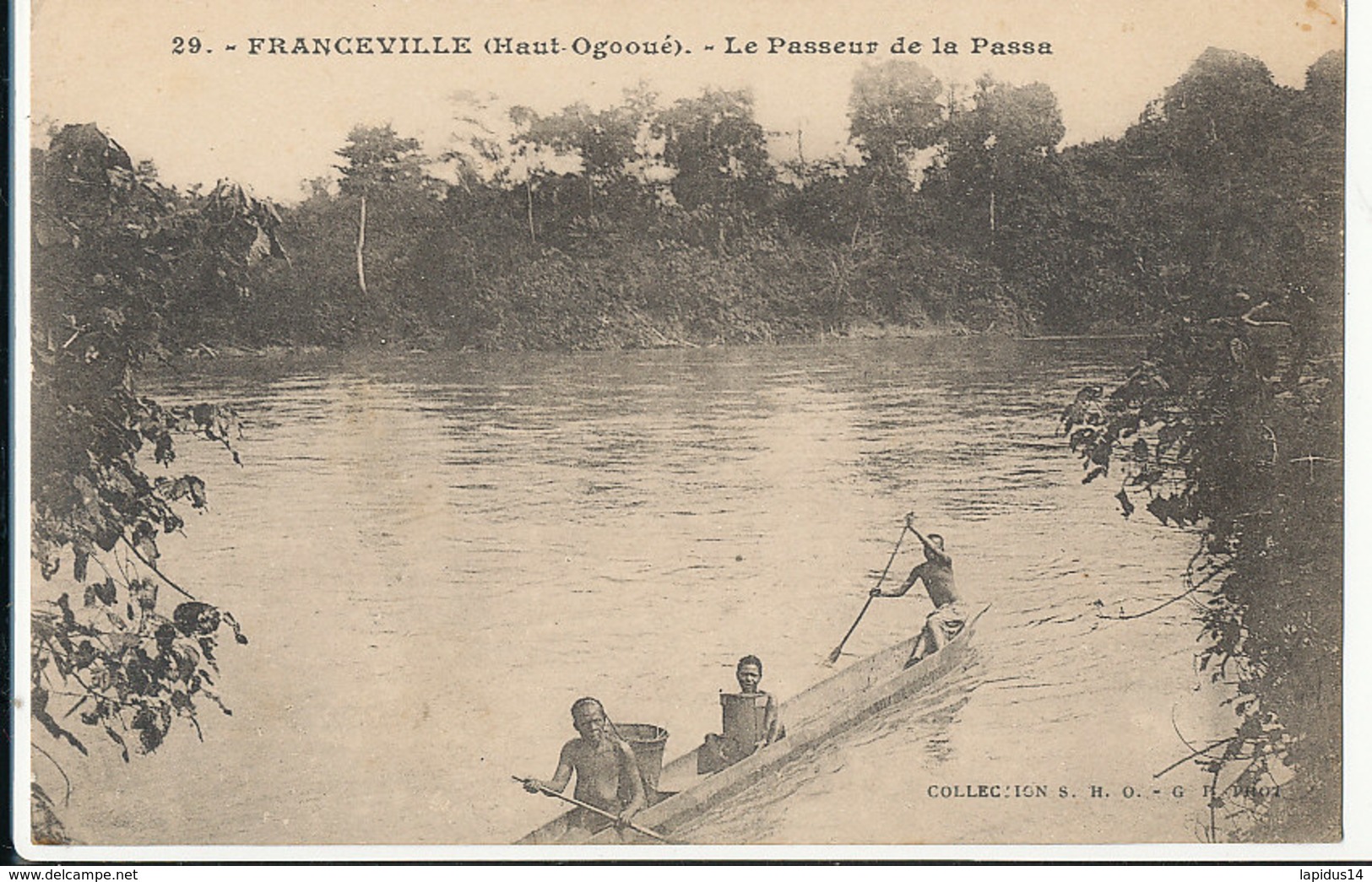 AN 79   / C P A    AFRIQUE-  GABON - FRANCEVILLE  HAUT OGOOUE  LE PASSEUR DE LA PASSA - Gabon